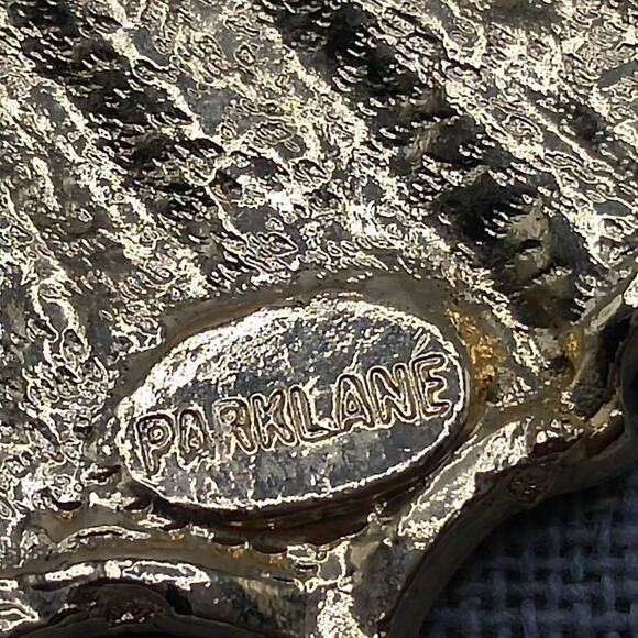 Vintage Park Lane Gold Frontal Necklace, Wide Chain, 18 Inches - Picture 4 of 7